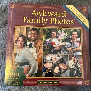 The Pets Puzzle, Awkward Family Photos